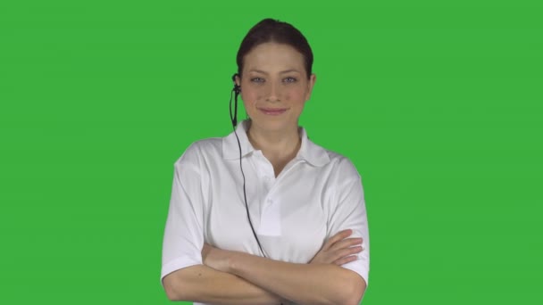 Female technical support crosses arms (Green Key) — Stock Video