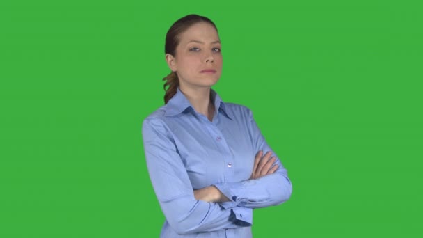 Çok ciddi (yeşil anahtar Pro kadındır) — Stok video