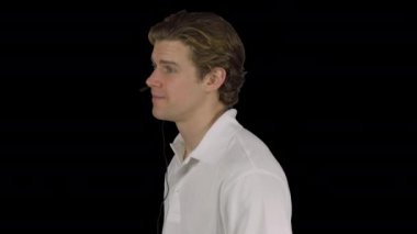 Profesyonel müşteri temsilcisi adam aramaya (şeffaf arka plan yanıt verir.)