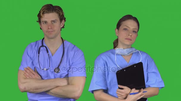 Couple de pros médicaux malheureux (Clé verte ) — Video