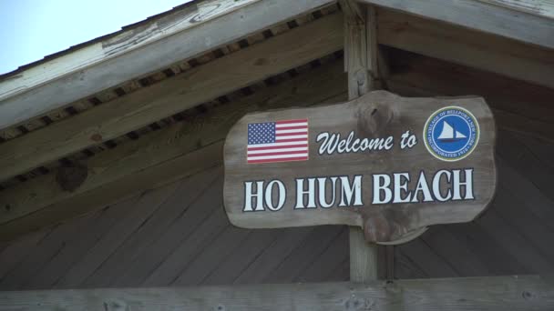 Panneau de plage Ho Hum sur un bâtiment à Fire Island — Video