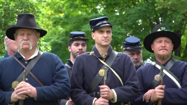 Serious looking Civil War soldiers — Stock Video