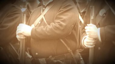 (Arşiv görüntüleri Ver tüfeği olan daimi beş iç savaş askerleri