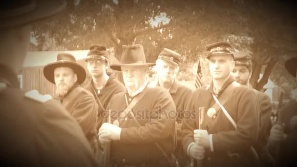 Soldados da Guerra Civil recebendo ordens (Versão de filmagem de arquivo ) — Vídeo de Stock