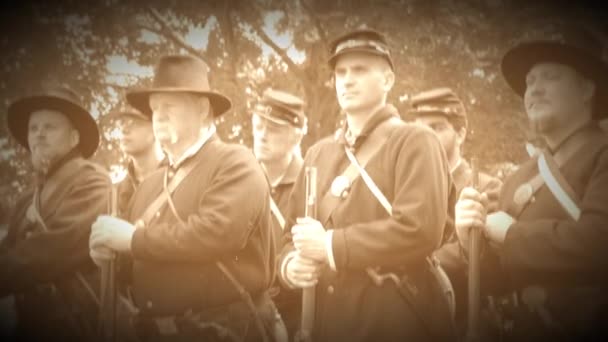 Odhodlaný občanské války vojáci ve skupině (archiv záznam verze) — Stock video