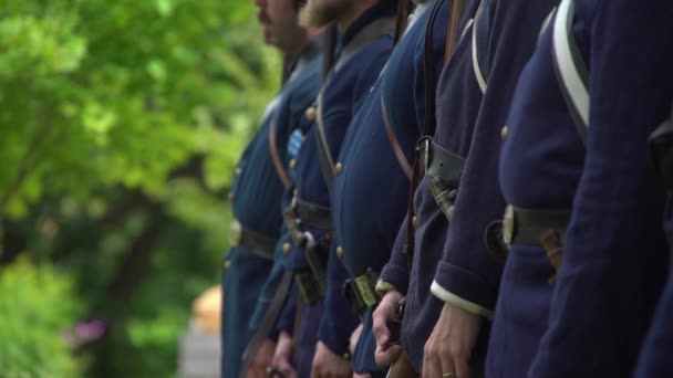 Soldados da Guerra Civil se viram para marchar — Vídeo de Stock