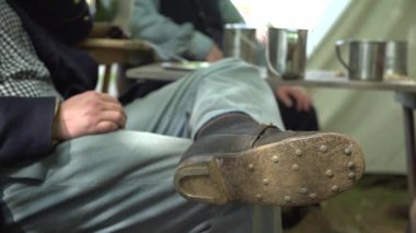Eski ayakkabıları iç savaş asker reclines
