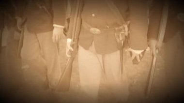 Yürüyen iç savaş askerleri bir tam (Arşiv görüntüleri sürüm dur)