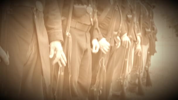 Burgeroorlog soldaten aan aandacht en draai (Archive Footage versie) — Stockvideo