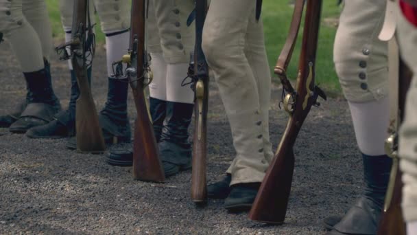 De voeten van de revolutionaire oorlog tijdperk Britse troepen — Stockvideo