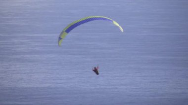 Cape Town yukarıda rüzgarlar sürüklenen Para planör