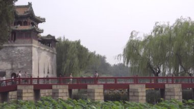 Yaz Sarayı yakınlarındaki köprü ayak