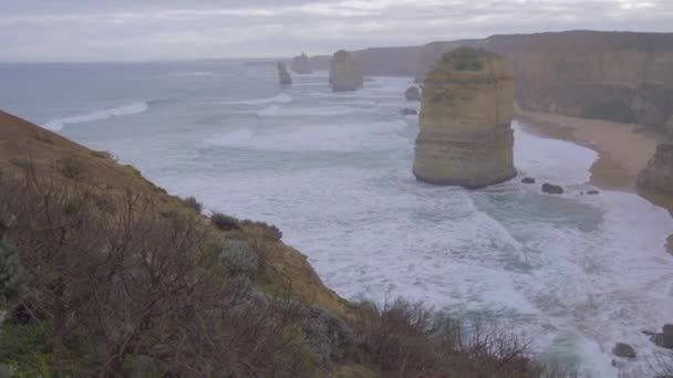 Пан берега вдоль Большой Океанской Дороги — стоковое видео