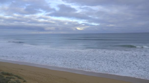 Захід сонця на пляжі Warrnambool Логан — стокове відео