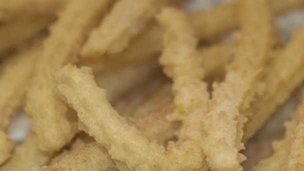 Batatas fritas fritas, close-up . — Vídeo de Stock