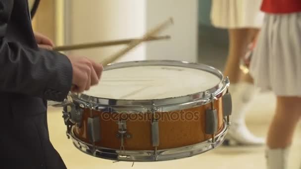 Drummer Playing on the snare drum in a concert. — Stock Video