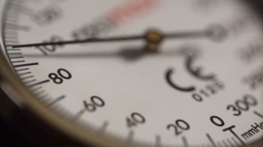 Aşırı yakın çekim hemşire önlemler kan basıncı ile sphygmometer