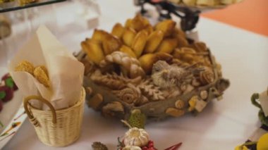 Güzel yemek Ziyafet masada kurumsal Noel doğum günü partisi olay ya da düğün kutlama dekore edilmiş