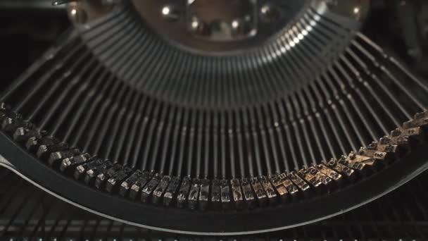 Máquina de escribir vintage, detalle — Vídeo de stock