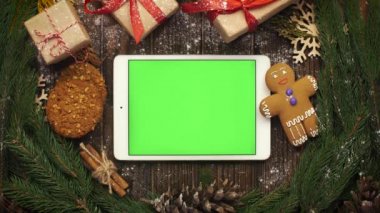 Yukarıdan Christma arasında yalan yeşil ekranlı tablet vasıl bak