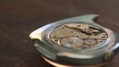 Otomatik sürücünün şık bir saat içinde yakın çekim