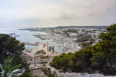 Santa Maria di Leuca-Güney kasabasında Marina görünümü