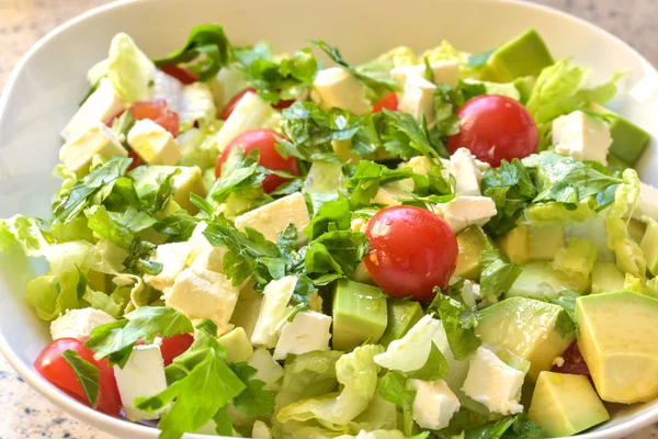 taze salata portre