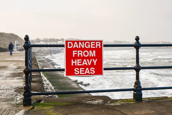 沿海危险的信号 — 图库照片