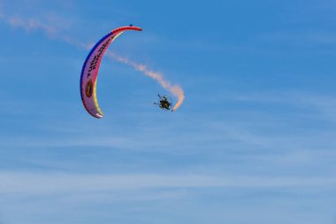 İçinde Ölüdeniz yamaç paraşütü. Lagün, tatil.