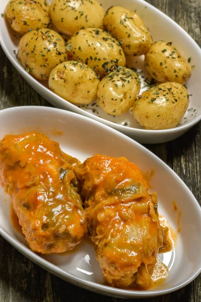 Traditional homemade stuffed cabbage — Stock Photo, Image