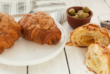 Kruvasan, taze kruvasan, hamur işleri.