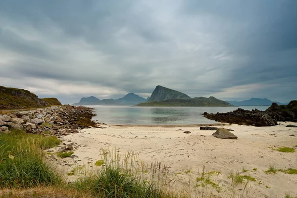 De kust van Noorwegen. Ocean beach. Vakantie in Noorwegen — Stockfoto