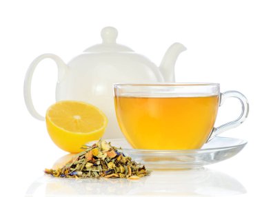 Bir cam saydam Kupası'nda doğal bitkisel çay