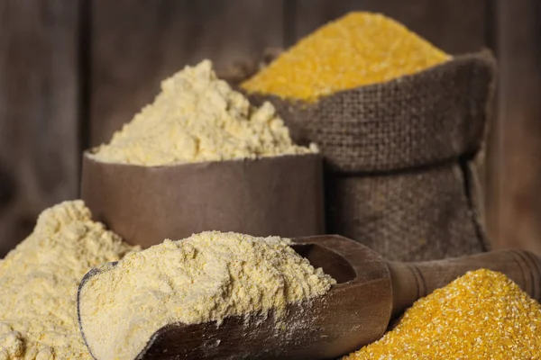 Corn flour and corn grits