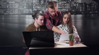Dizayn Ofis çalışanları yeni fikirler tarihi