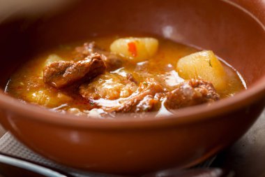 Geleneksel TransKarpatya çanak - bogracs, yakın çekim kase