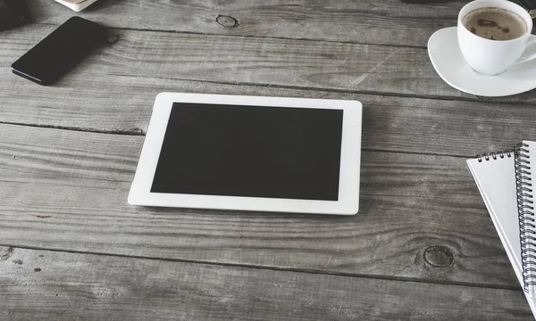 Tablet z pustego ekranu w domu, miejscu pracy — Zdjęcie stockowe