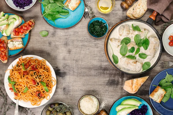 Çerçevelemek--dan çeşitli yemek, tavuk göğsü, İtalyan makarna ve appet