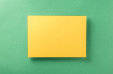 Sarı sayfa boş kağıt açık yeşil renkli