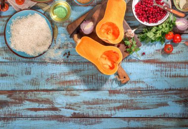 Sağlıklı vejetaryen yapmak için malzemeler kümesi