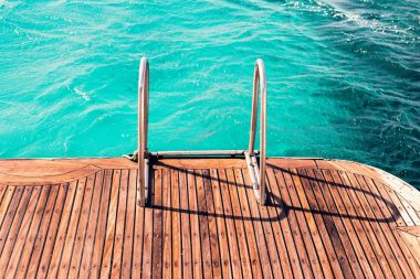 Yelkenli yat Deniz merdiveni 