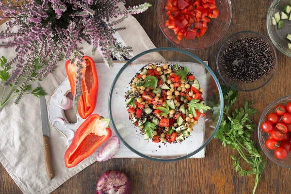 Yaz vejetaryen salata 