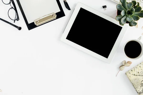 Tablet pano ile beyaz, klavye