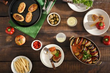 Vejetaryen yemek masası kavramı