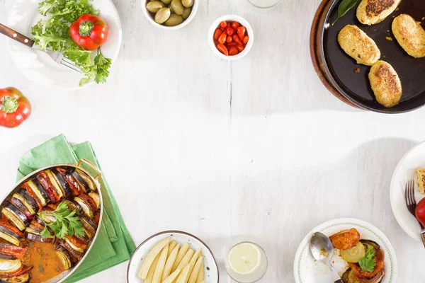 Vejetaryen yemek masası kavramı