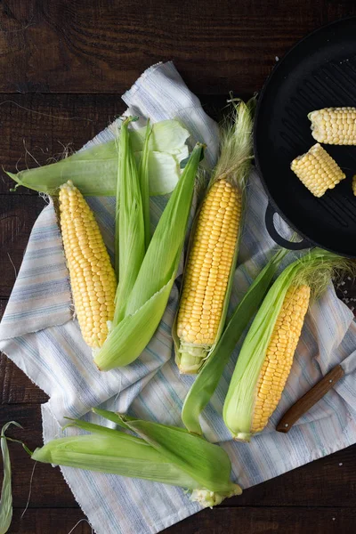 Ev yapımı mısır koçanı