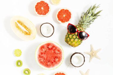 Renkli meyve deseni ananas 