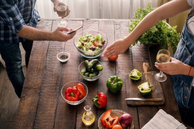 Koca fotoğraf çeker