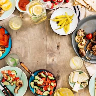 Şiş kebap, ızgara sebze