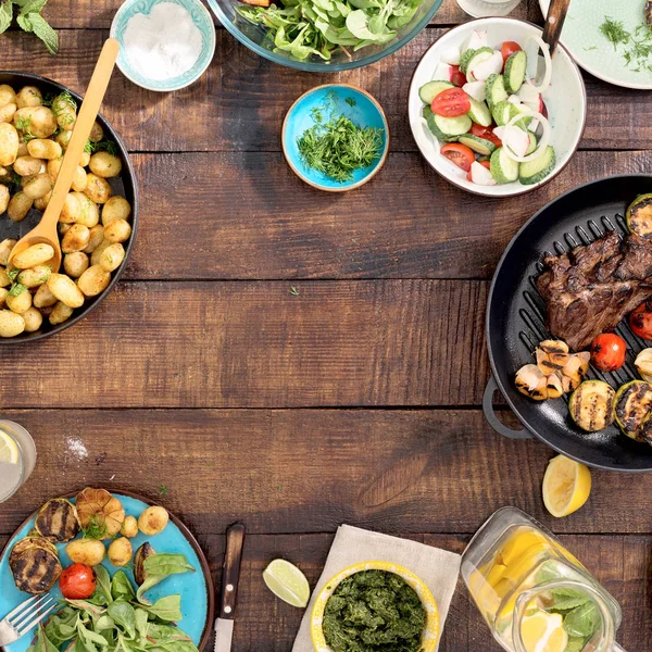 Marco de filete a la parrilla, verduras — Foto de Stock